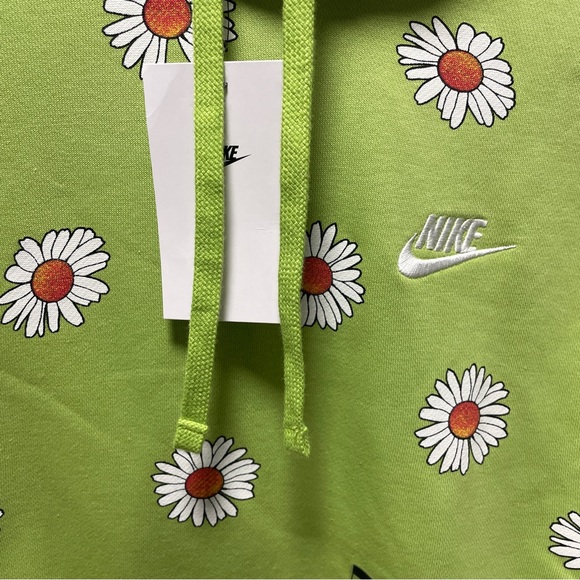 Nike Sweatshirt- NWT - Picture 3 of 5